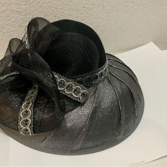 Vintage Floppy Hat by M. David - Picture 2 of 8